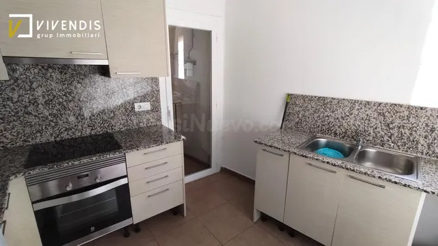 EDIFICIO EN VENTA - LINYOLA