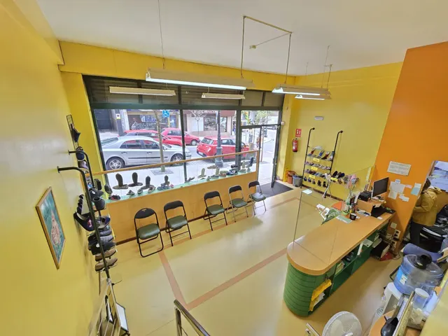 IDEAL INVERSORES. LOCAL COMERCIAL ALQUILADO EN BUENA ZONA COMERCIAL — 7