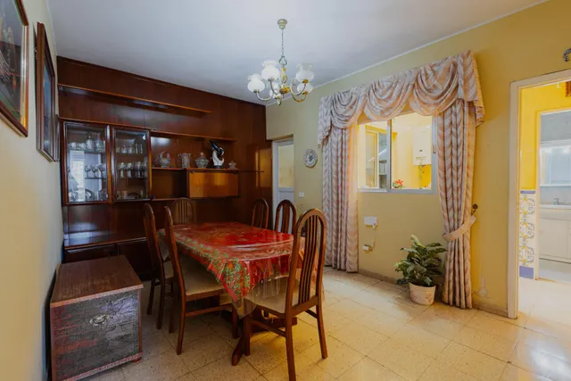 CASA UNIFAMILIAR CON TERRENO URBANO Y GRANDES POSIBILIDADES EN OFRA — 15