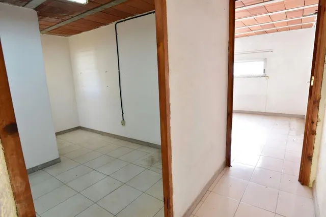 Casa con gran garaje de 154 m2 y terrazas en el centro de Sant Vicenç dels Horts — 25