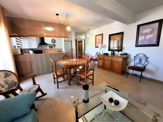 PISO EN VENTA EN NAVALUEGA, EN EL CENTRO DEL PUEBLO - foto 2