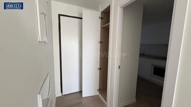 INMOBILIARIA ARBETETA ALQUILA PISO DE DOS DORMITORIOS EN ZON - foto 3