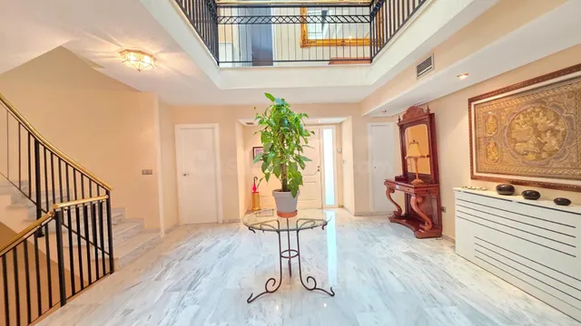 ¡increíble casa adosada con piscina privada en urbanización azahar! — 4