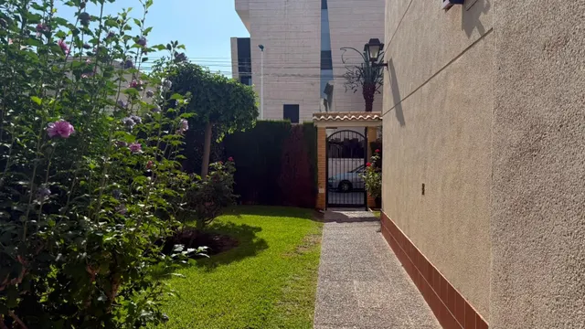 Apartamento a sólo 75 m. del mar en Santiago de la Ribera — 23