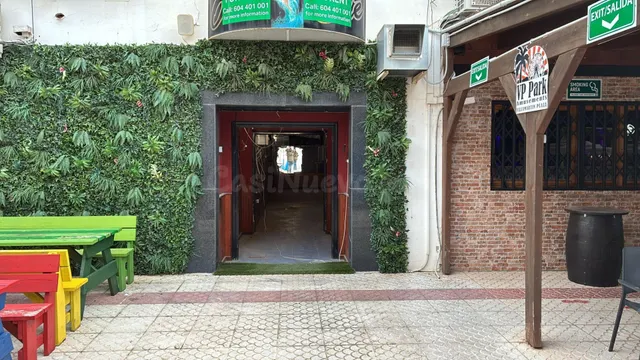 Local comercial en alquiler — Villamartin Plaza, Orihuela Co - foto 2