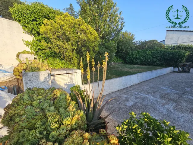 Chalet independiente con parcela de 1.000 m2 y piscina privada. EL MOLAR — 28