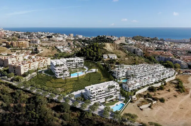 Fuengirola - Los Pacos - Obra Nueva pisos 2 y 3 dormitorios con 2 Garajes, Trastero, 2 Piscinas — 8