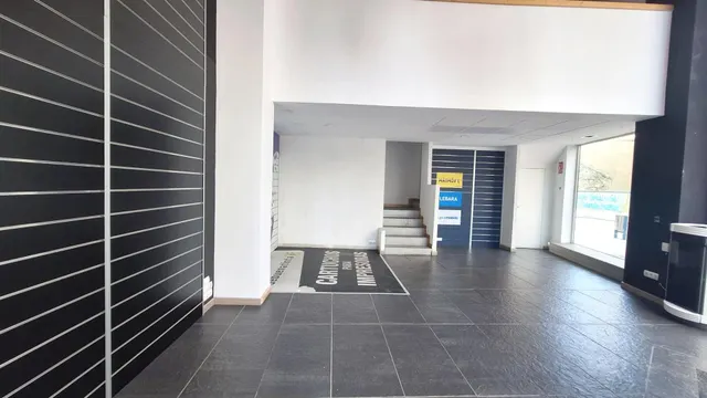 ¡OPORTUNIDAD ÚNICA DE ALQUILER EN EL CORAZÓN DE PONFERRADA!  🏙️✨ — 9