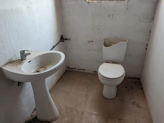 Oportunidad Única: Parcela en Venta en Llombai — 16