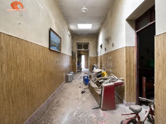 Gran parcela con vivienda para reformar