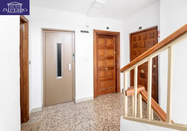 En Venta Piso de 4 dormitorios con ascensor, ideal para reformar a tu gusto. — 21