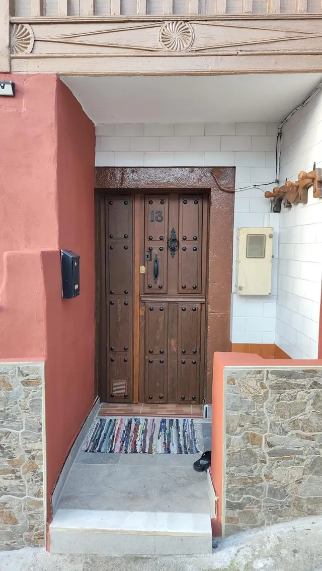 Casa reformada con terraza, finca de 750 m2 y cuadra, con vistas al Aramo — Morcín — 18