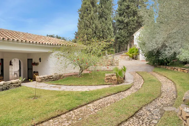 EXCEPCIONAL VILLA EN VENTA EN UN ENTORNO TROPICAL — 5