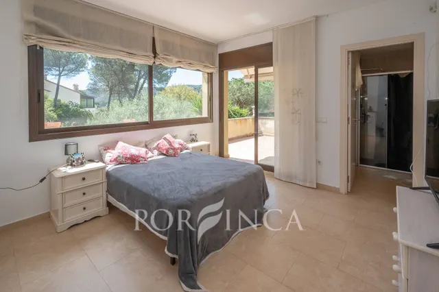 Encantadora villa con piscina y vistas panorámicas en Calonge Costa Brava — 36