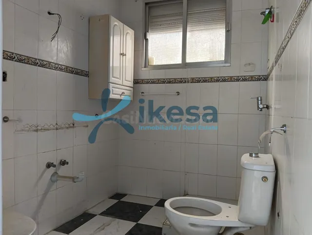 Vivienda en planta primera para reforma integral en Utrera — 4