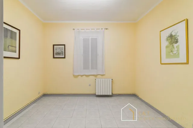 Piso en venta en plaza virrei amat – 4 habitaciones y 77 m2 útiles — 10