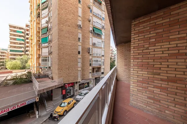 MAGNIFICA VIVIENDA EN LAS FLORES - CAMINO DE RONDA — 20