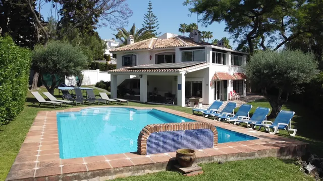 Chalet 5 habitaciones 295m² en venta - Marbella - foto 3