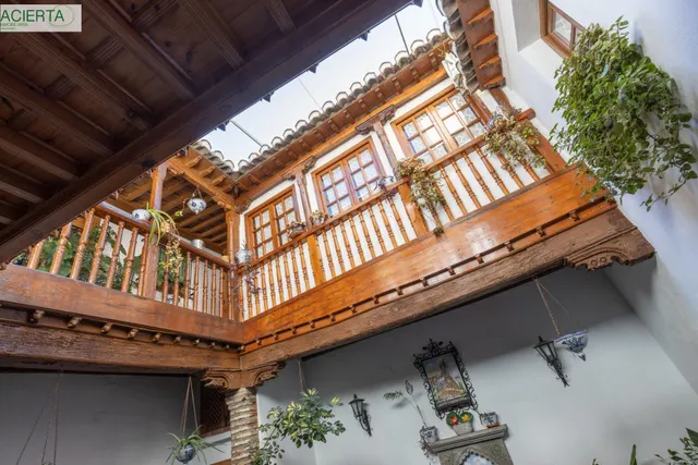 Auténtica casa con corrala tradicional y azotea en el corazón del Albaicín con gran potencial también para inversores — 11