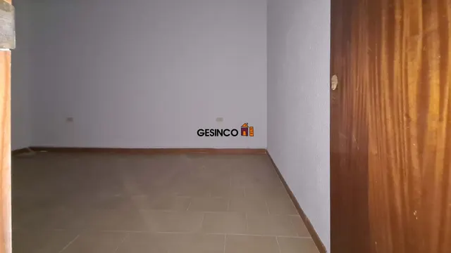 LOCAL COMERCIAL ACONDICIONADO PARA OFICINAS O COMERCIO — 6