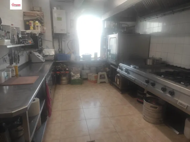 En Villatoro. Se vende restaurante en pleno funcionamiento — 13