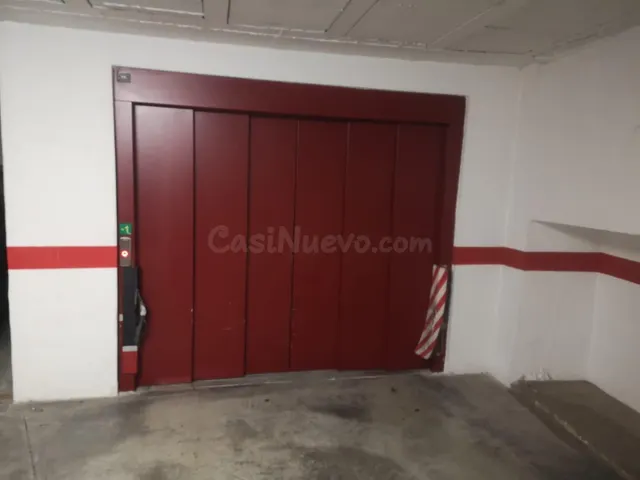 DOBLE PLAZA DE GARAJE EN VENTA CON UN AMPLIO ALMACÉN , ZONA  - foto 5