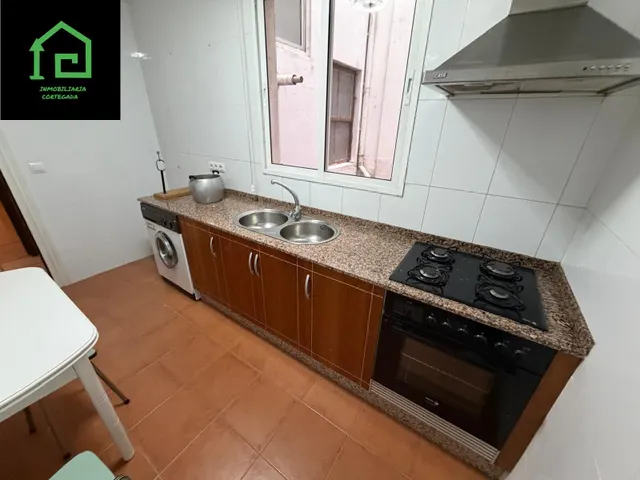 AMPLIO PISO EN PLENO CENTRO DE VILAGARCÍA DE AROUSA PARA REFORMAR — 28