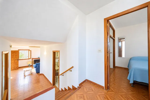 Chalet en primera línea de playa en torrenostra: una oportunidad para crear tu hogar junto al mar — 18