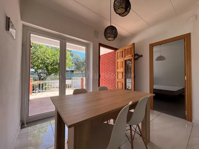 Chalet independiente con piscina privada y terrazas en La El - foto 3