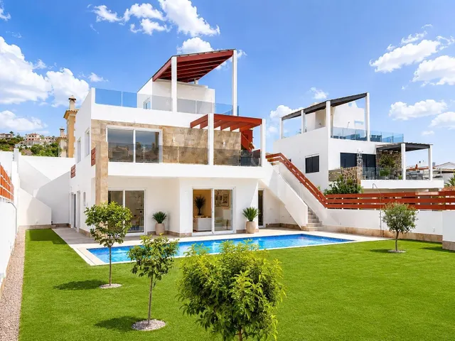 Villas de lujo en primera línea de campo de golf en Ciudad Quesada, Costa Blanca — 2