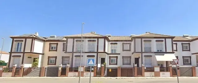SE VENDE PISO OKUPDO en Calle CL CANTILLANA Nº 7 Alcalá del 