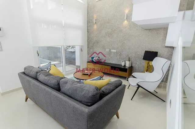VILLA DE OBRA NUEVA EN PLAYA HONDA — 10