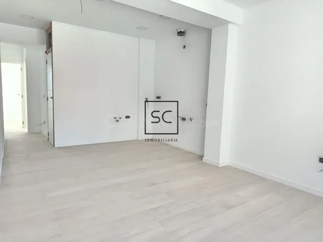 Piso reformado con garaje y trasteros en Esteiro, Ferrol - foto 4
