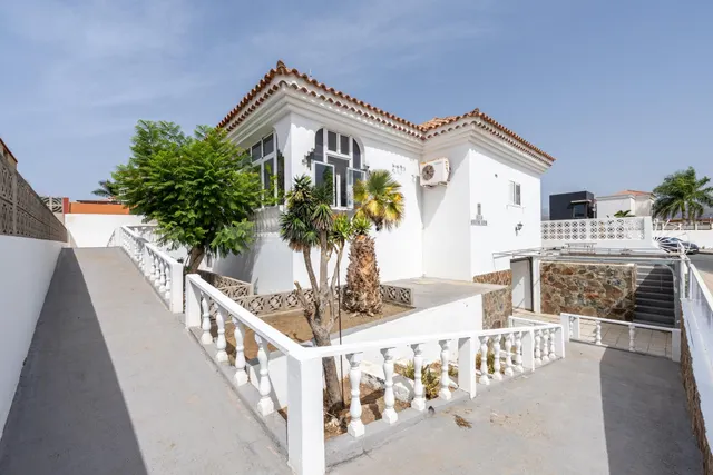 Amplio Chalet Independiente en Los Olivos, Sonnenland – Gran - foto 3