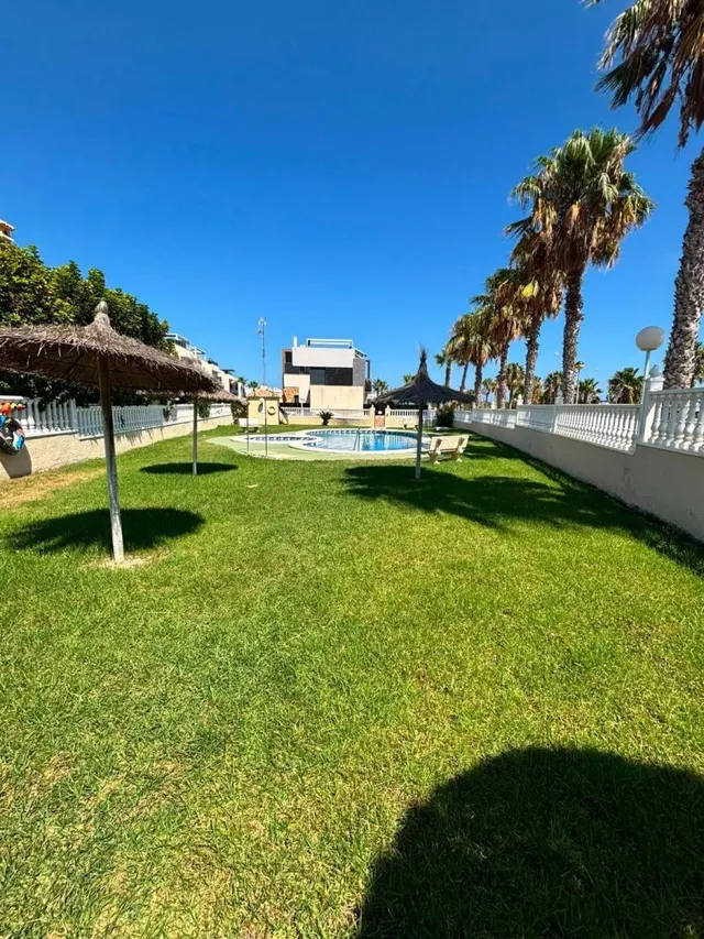 Villa 2 habitaciones 68m² en venta - Lomas de Cabo Roig — 34