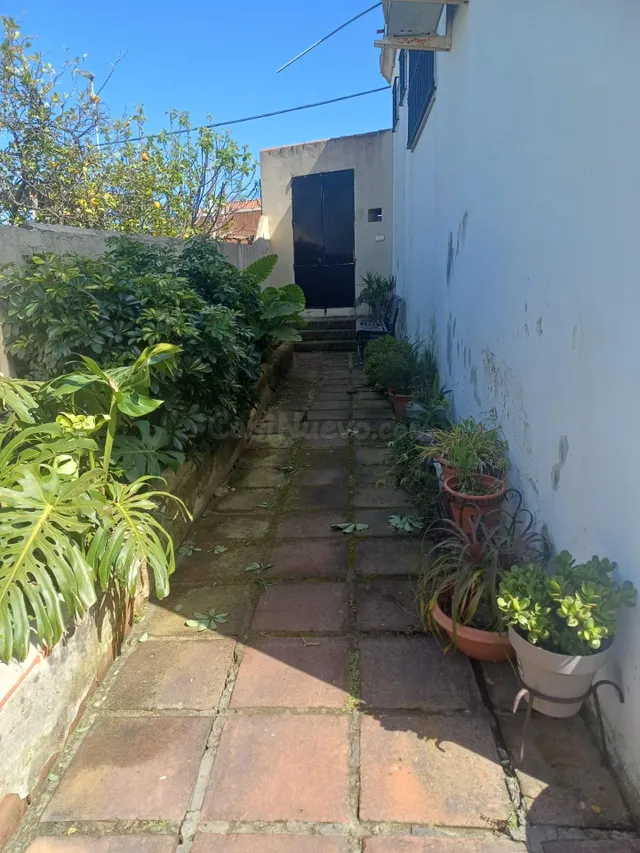 Acogedor Chalet en Algeciras con Piscina y Amplio Jardín — 5