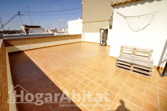 Casa seminueva con garaje, terraza y ascensor — 7