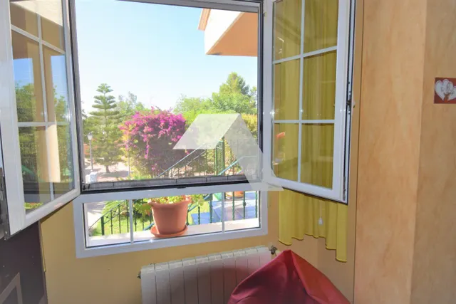 Espectacular chalet en venta — 28
