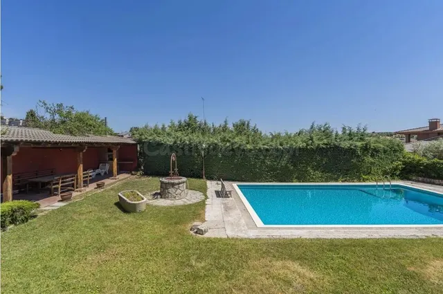 Chalet independiente en venta en El Molar - foto 2