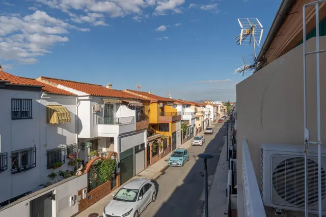 Amplia casa adosada en "la joya"....a escasos minutos del centro de Granada!! — 46