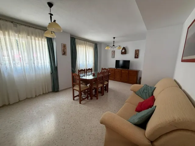 ¡Oportunidad para comprar en Zona de Camposoto! — 7