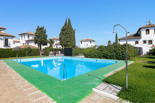 TU NUEVA VIVIENDA EN URBANIZACION EXCLUSIVA JUNTO A GRANADA — 33