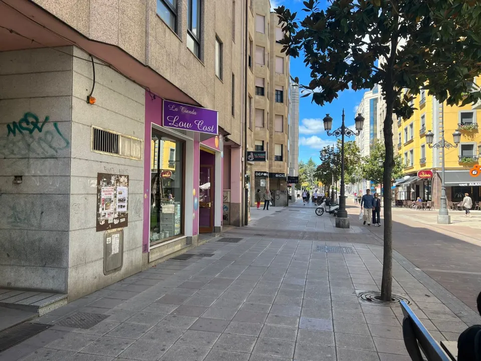 LOCAL COMERCIAL EN EL CENTRO DE PONFERRADA