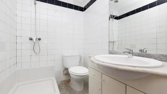 PISO EN VENTA CON INQUILINO - EL PRAT DE LLOBREGAT — 17