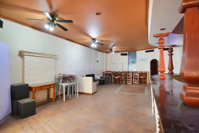 Bar 90m² en venta - Centro — 5