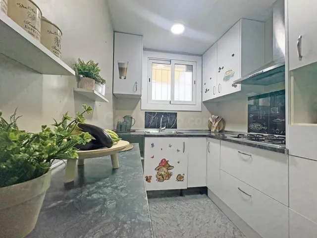 Piso exterior en planta baja con gran patio privado en Terrassa — 5