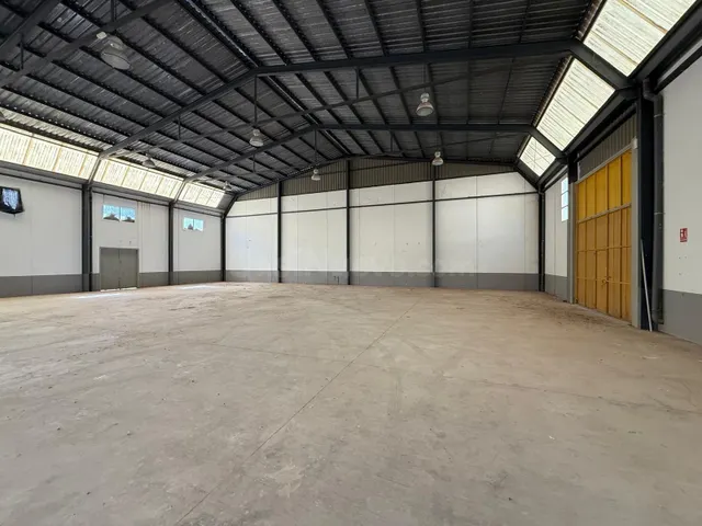 NAVE EN ALQUILER - foto 4