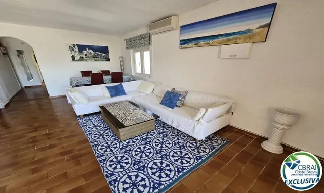Gran amarre de 14x3,70m antes de los puentes con apartamento - foto 3