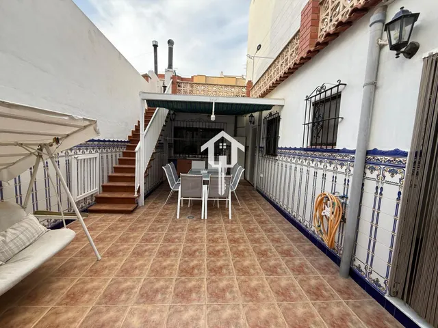Espectacular casa pareada reformada en san vicente del raspeig: 142m2, 5 dormitorios, patio y terraza con solárium — 45