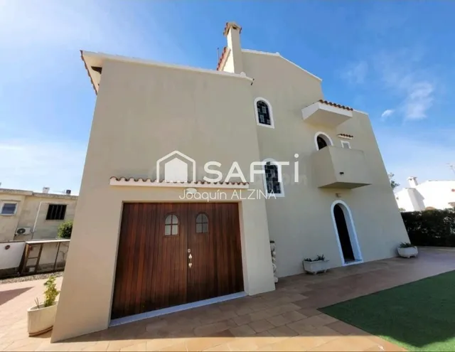 Chalet con piscina y garaje en Cala Blanca - foto 5